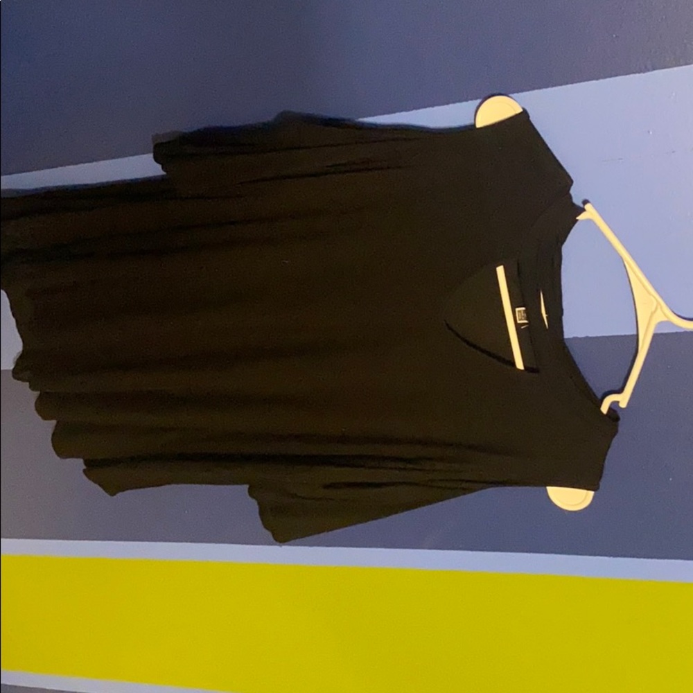 Quarter sleeve cut out shoulders